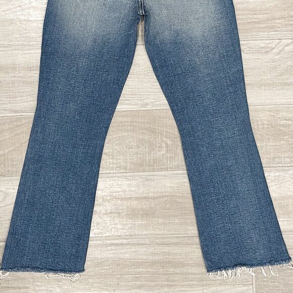 Mother The Insider Crop Step Fray Jeans in Reckless On A Shiny White Vespa Sz 25 - Picture 9 of 16